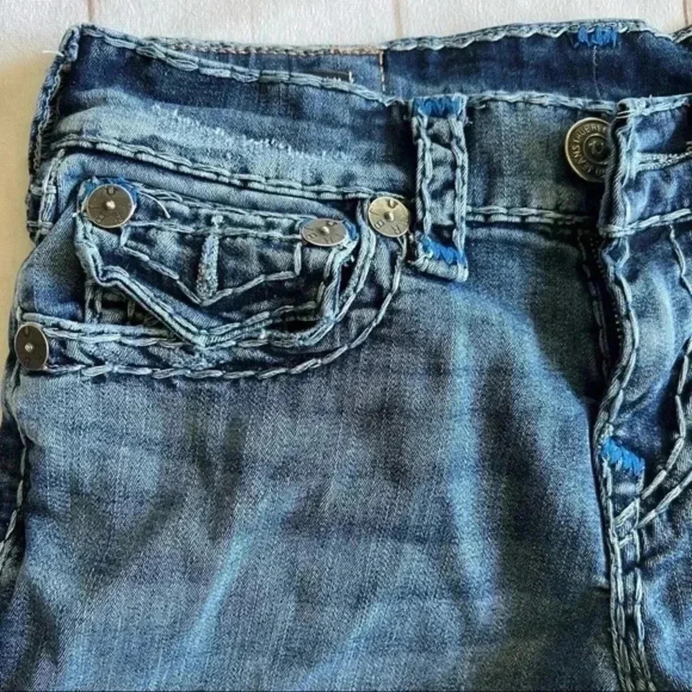 True Religion Men Ricky Straight Flap Super T Relaxed Cut Off Denim shor… - Picture 4 of 15